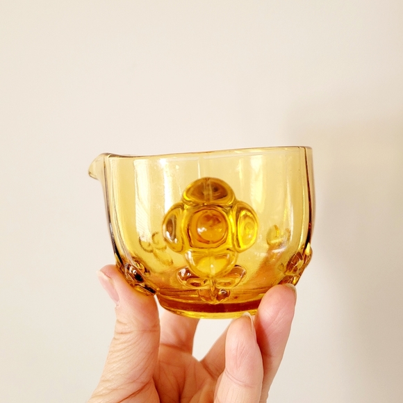 VTG Amber Glass Clover flower Creamer & Sugar Bowl On Matching Tray - Picture 8 of 10